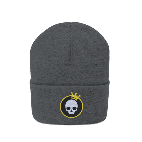 Gorro de punto con calavera y corona